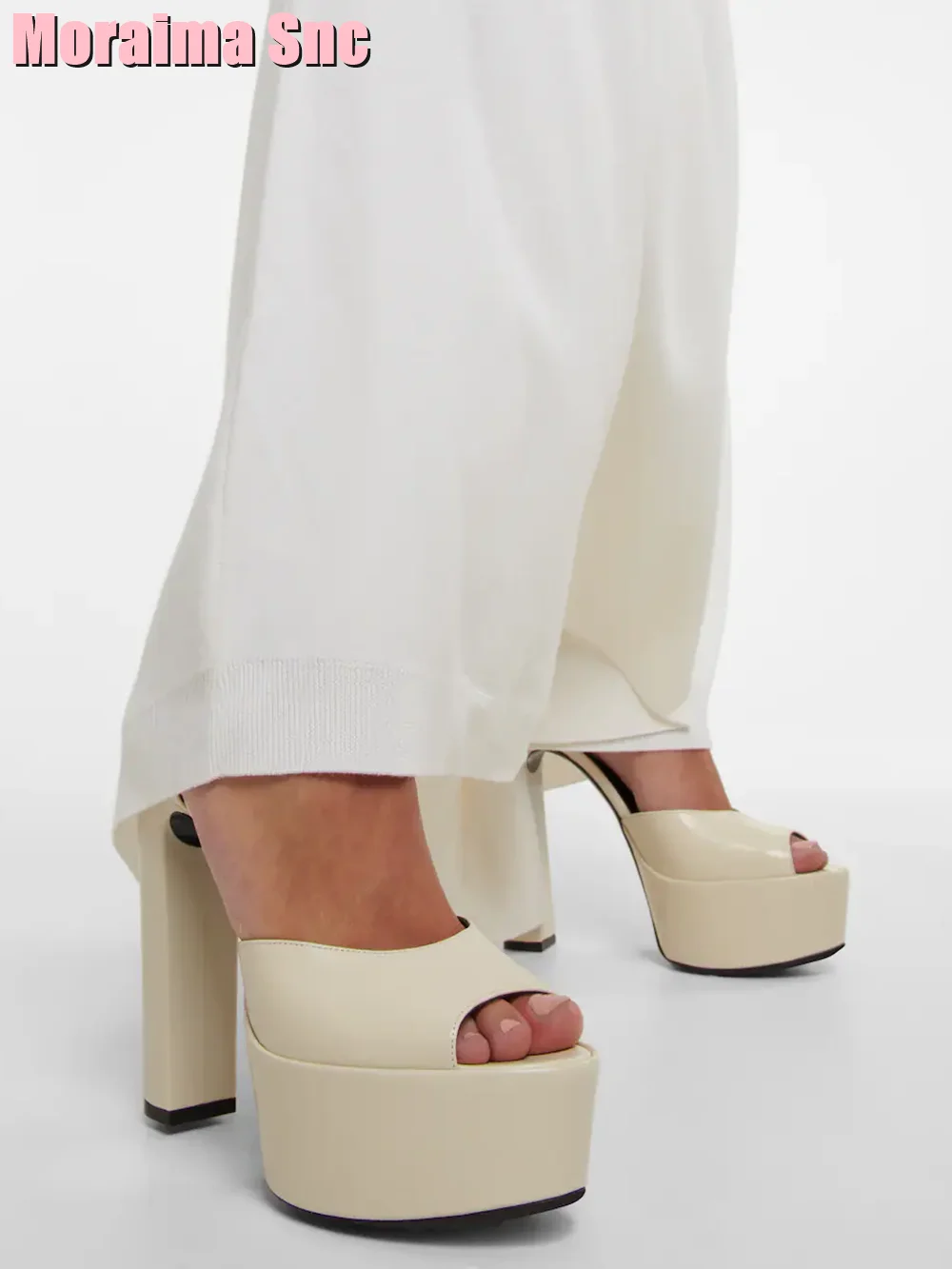 Platform Sneakers Chunky - 女性用パテントレザープラットフォーム厚底サンダル,チェーンとバックル付きのファッショナブルなセクシーな靴,夏用