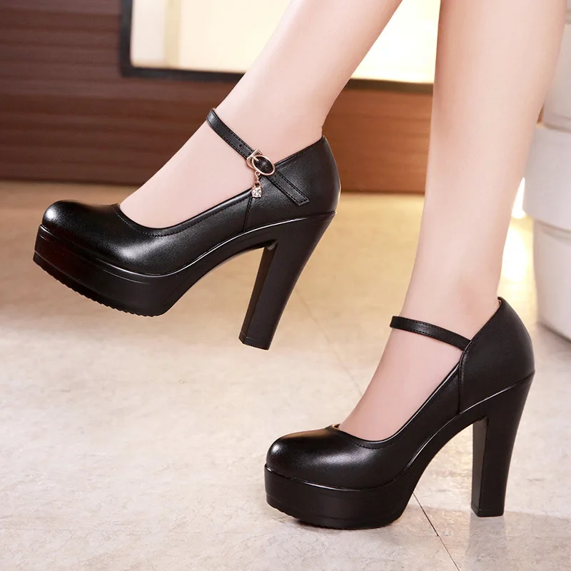 8cm、10cm、12cmの小さめサイズ（32～43）浅底厚 - Women'S Shoes Red Bottoms のレビューと価格