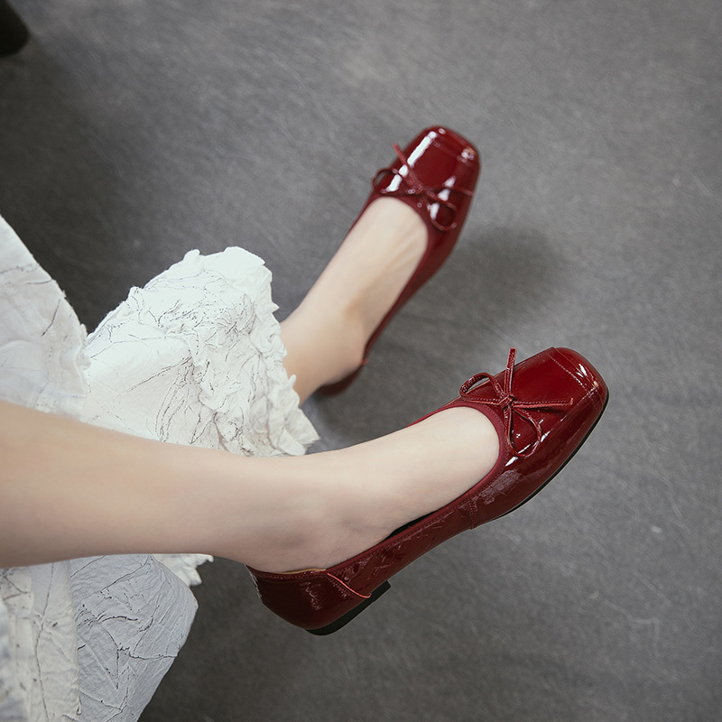 本物の革ラウンドトゥローヒール浅い春夏秋の靴バタフライノット - Women Shoes Japanese Brand のレビューと価格
