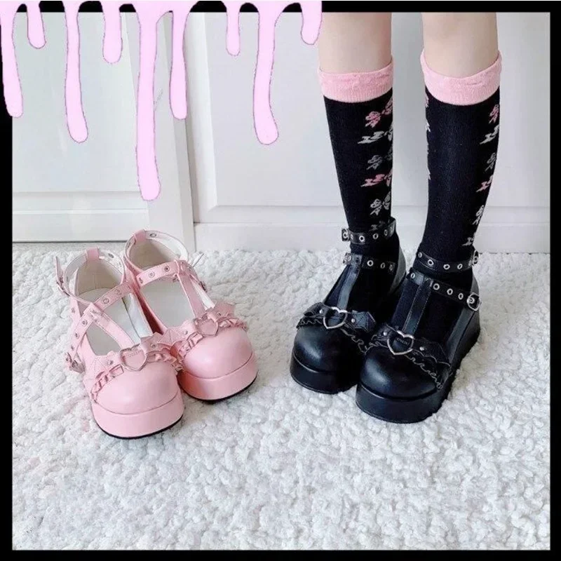 女の子のためのハート型のバックル付きプラットフォームシューズ - Women Shoes Japanese Brand のレビューと価格