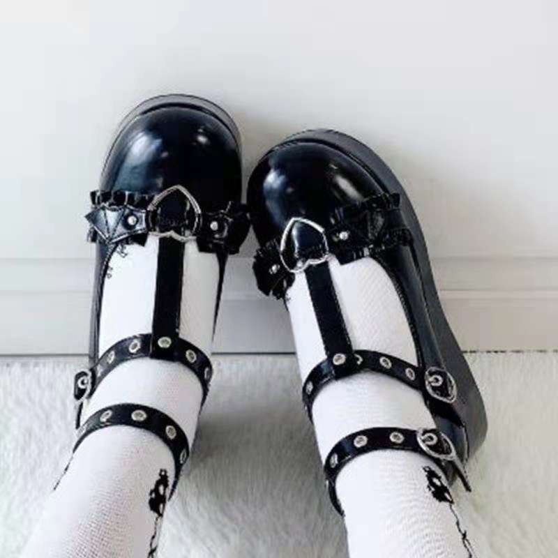女の子と女性のためのハート型のバックル付きプラットフォームウ - Women Shoes Japanese Brand のレビューと価格