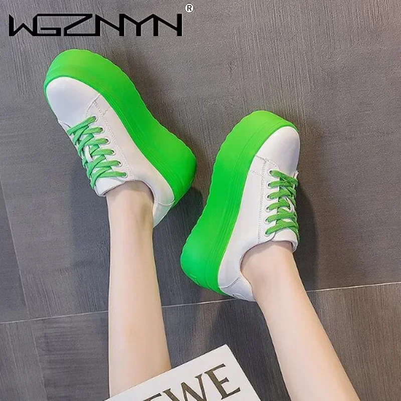 高級秋本革女性カジュアルシューズ超厚い 8 センチメートルプ - Platform Sneakers Chunky のレビューと価格