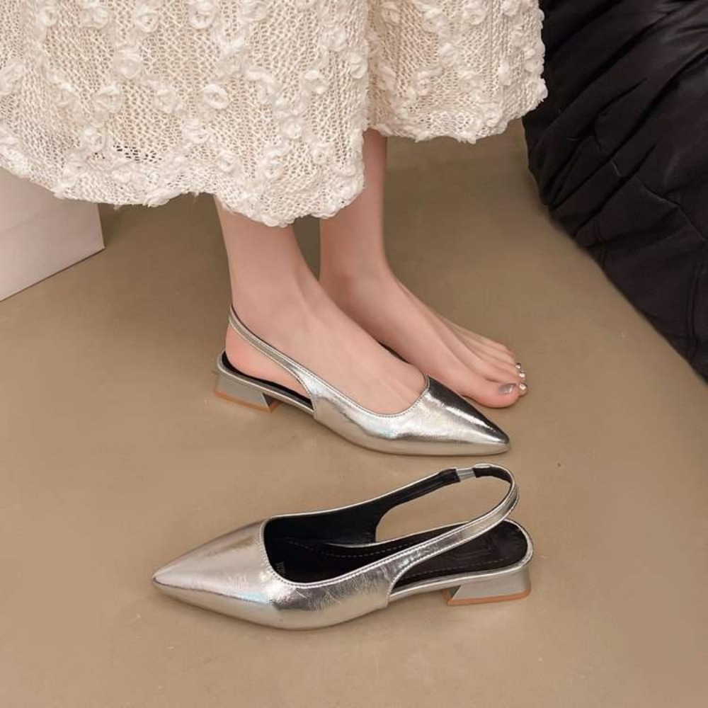 夏の新作ファッション、アウトドアにも使える万能なポインテッド - Women Shoes Mules のレビューと価格